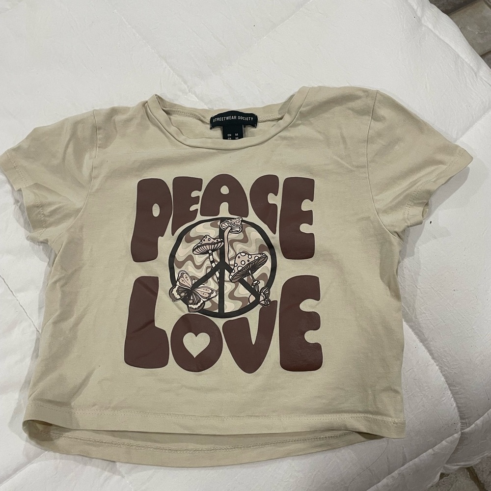 PEACE AND LOVE CROP TOP